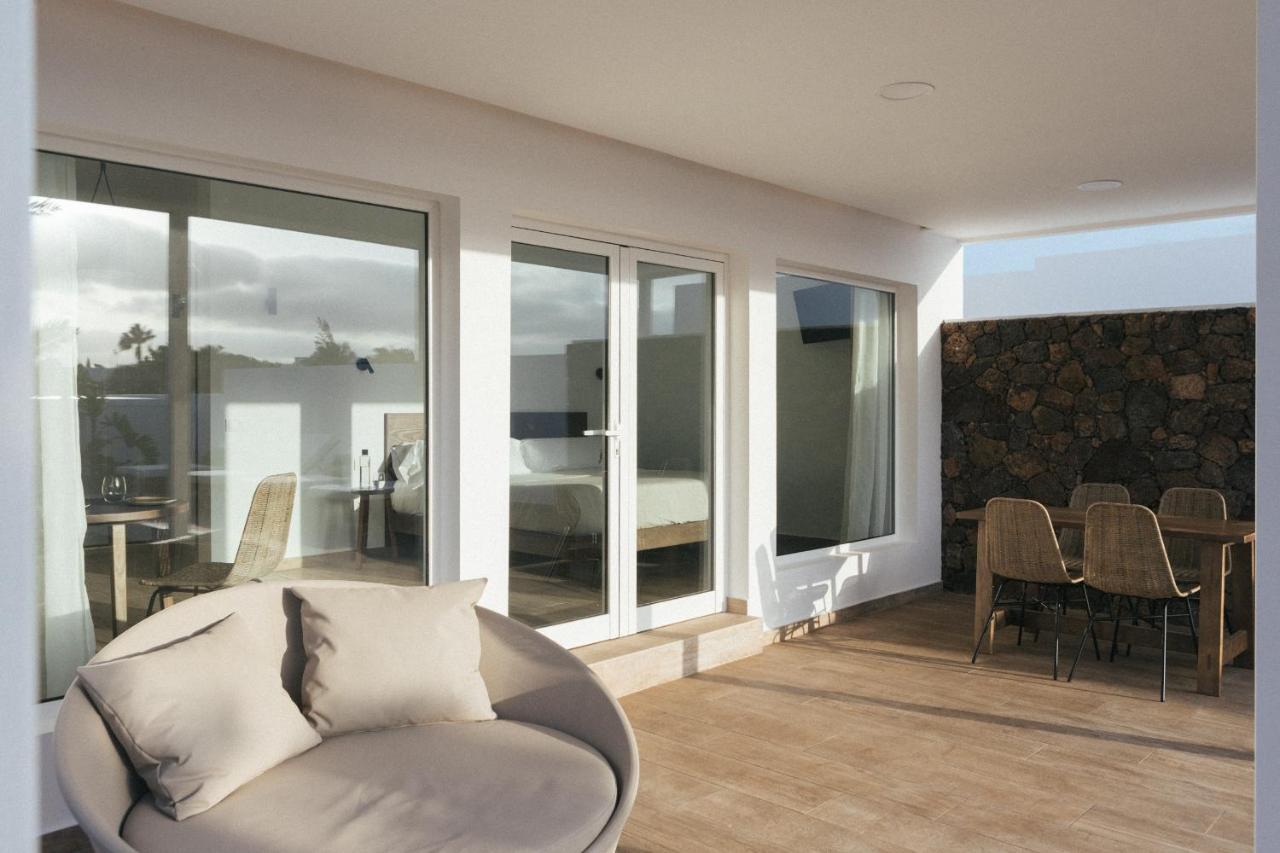 Alava Suites Costa Teguise Bagian luar foto
