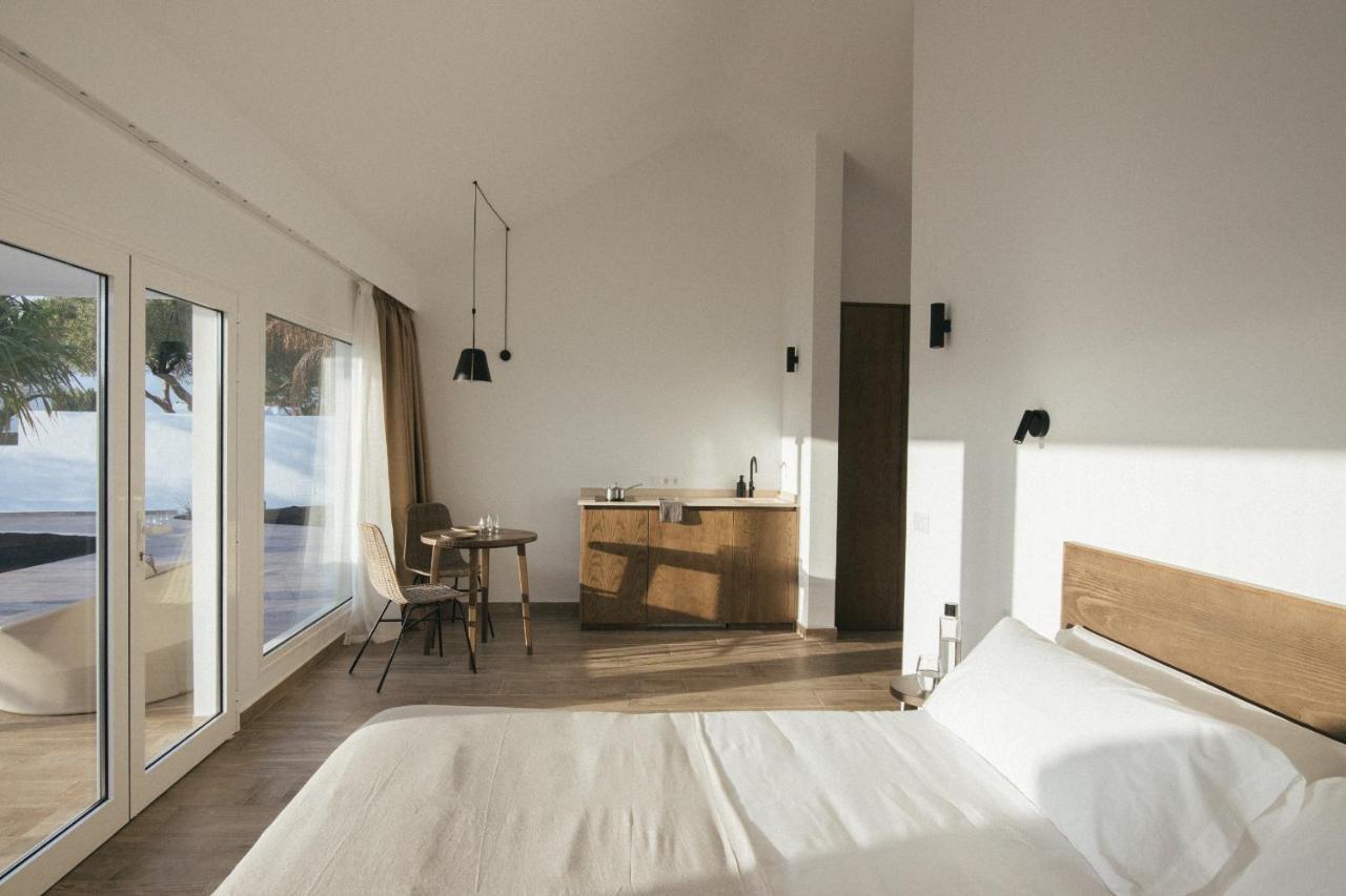 Alava Suites Costa Teguise Bagian luar foto