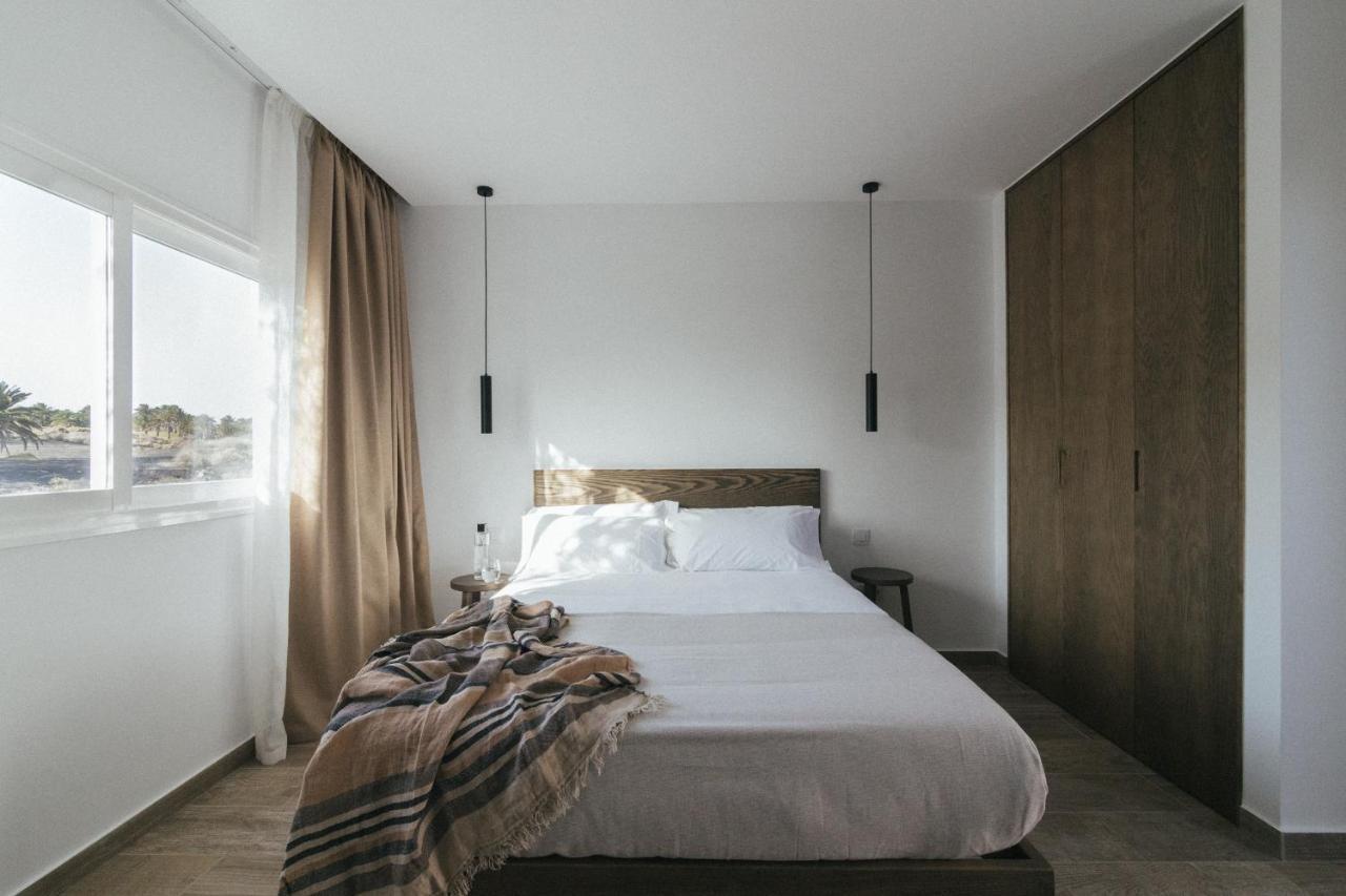 Alava Suites Costa Teguise Bagian luar foto